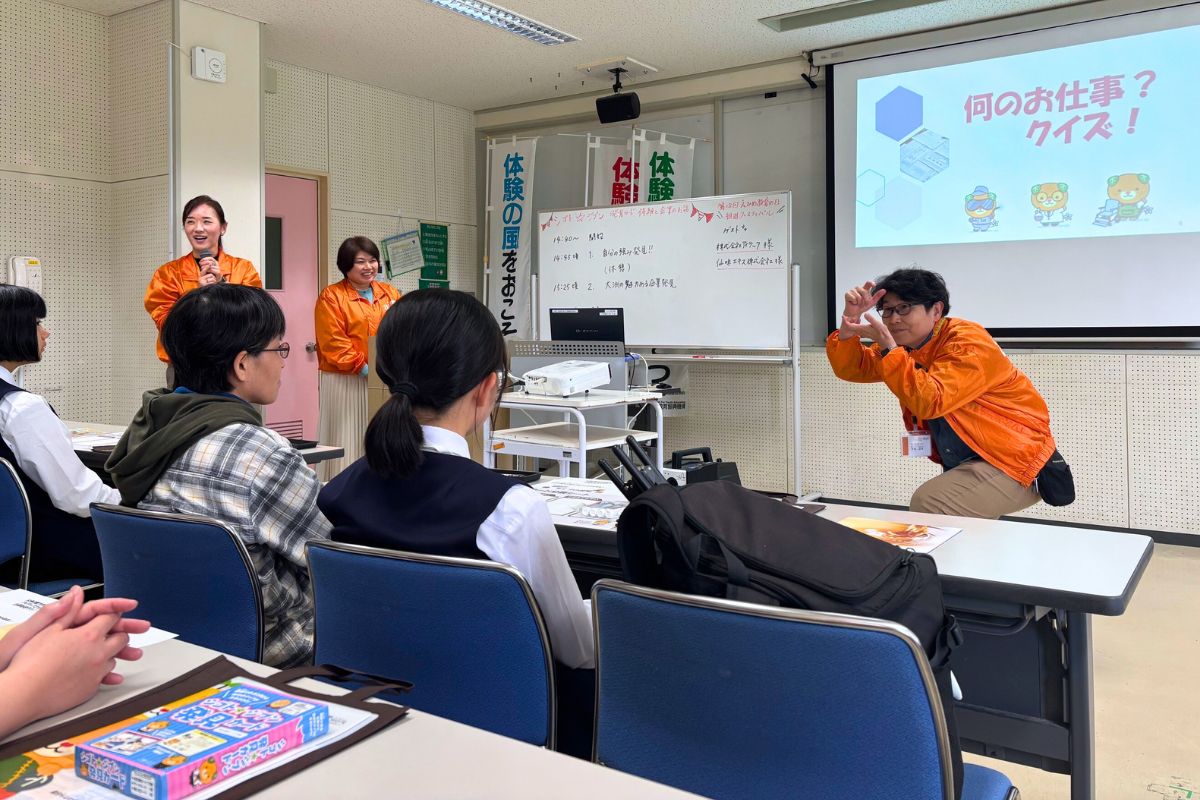 何のお仕事？クイズの様子