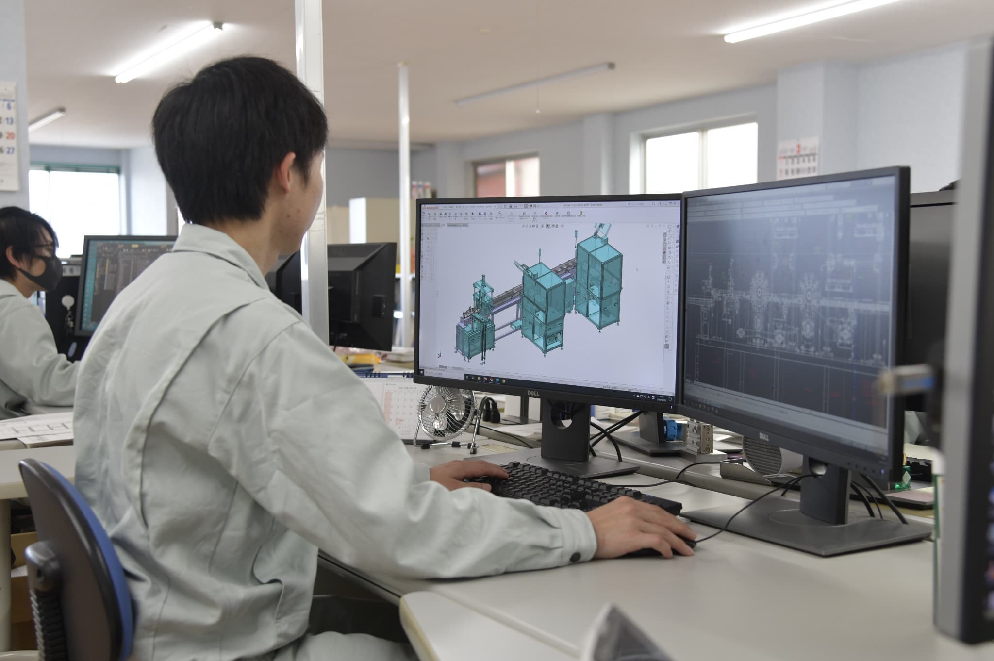 3DCADを使って装置の設計をします