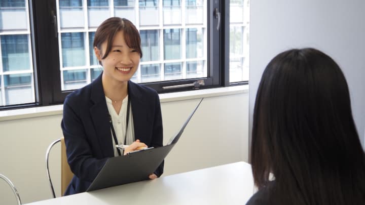 今後、仕事での目標や挑戦したいことはありますか？